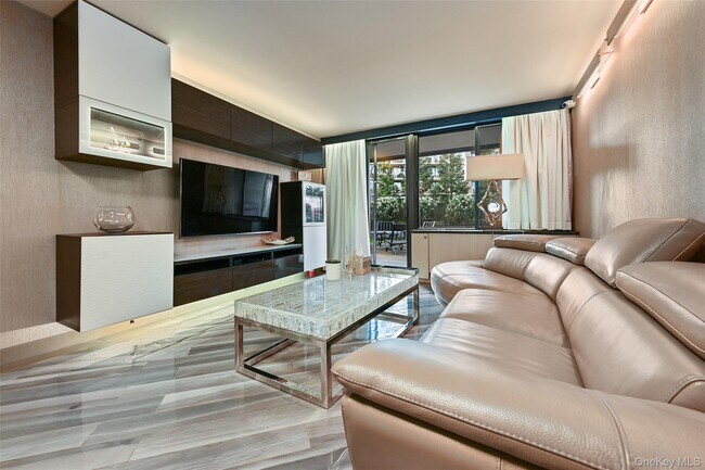 Foto del edificio - 210-19 26th Ave