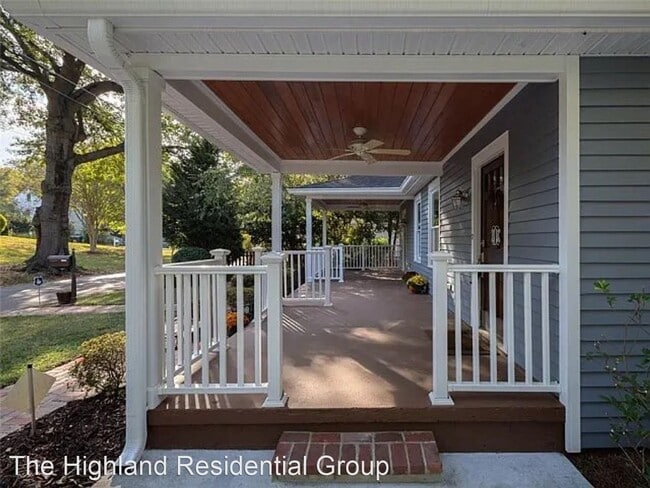 Building Photo - 3 br, 2 bath House - 1998 Whittier Avenue