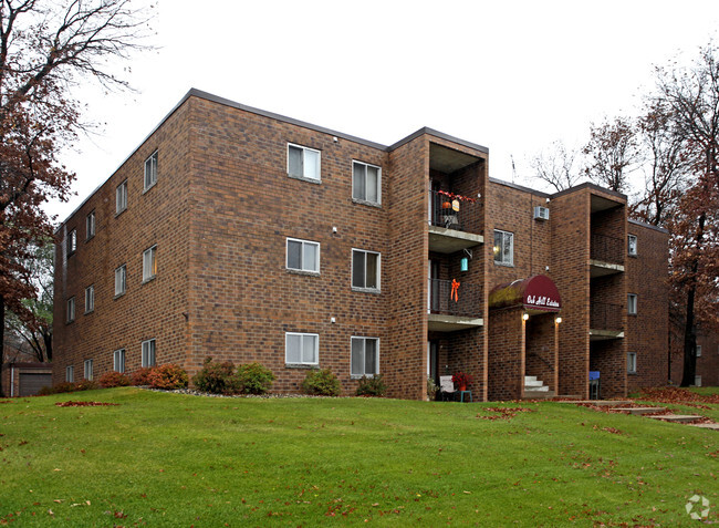 Building Photo - Oak Hill Estates