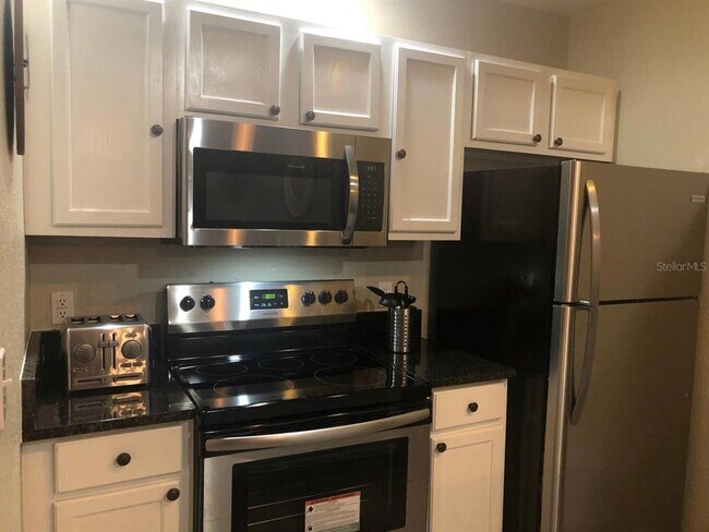 Building Photo - 4012 Santa Maria Dr