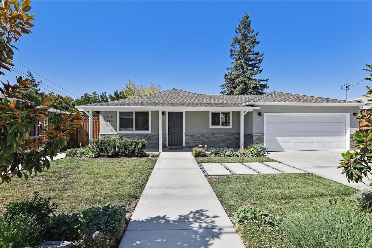 Primary Photo - 3033 Fresno St