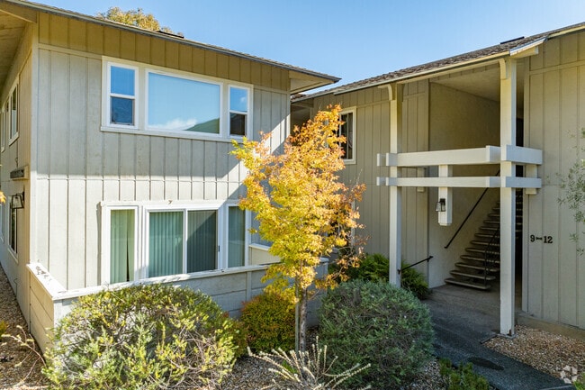 Entrance - 451 Via Casitas