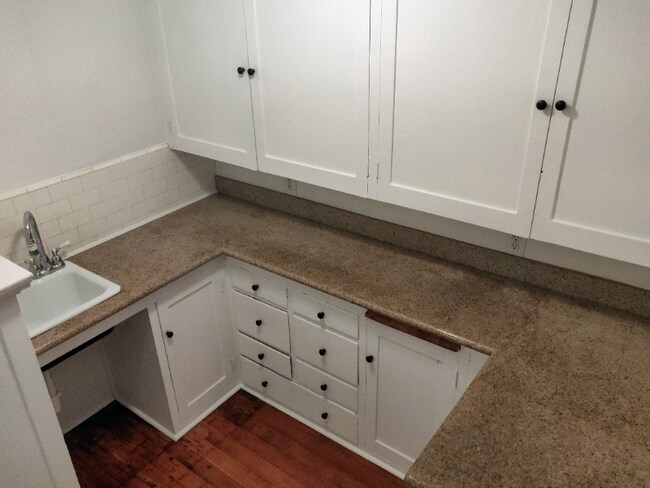 Foto del edificio - 4737 Brooklyn Ave NE