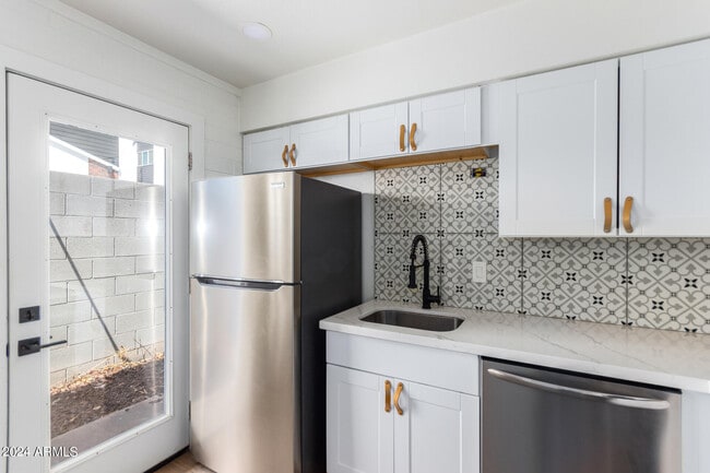 Foto del edificio - 3038 N 38th St