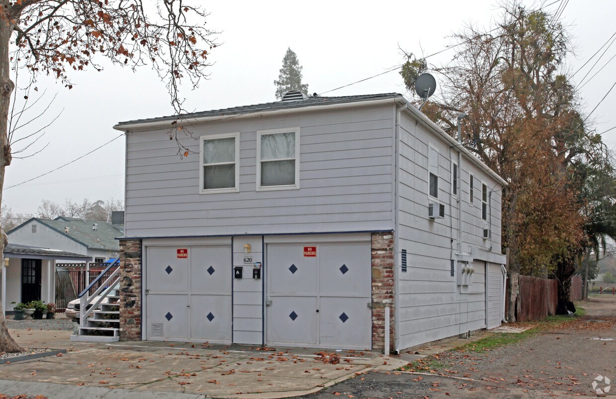 Foto del edificio - 620-642 Calvados Ave