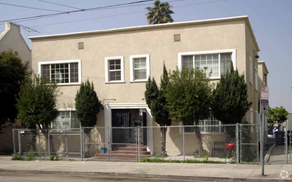 Primary Photo - 245 S Lake St