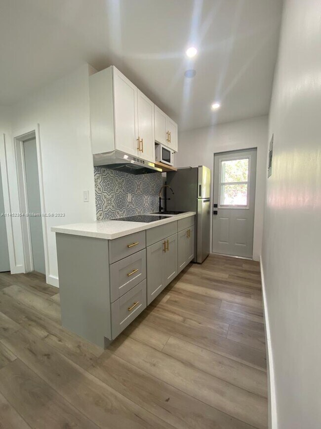 Foto del edificio - 1542 SW 5th St