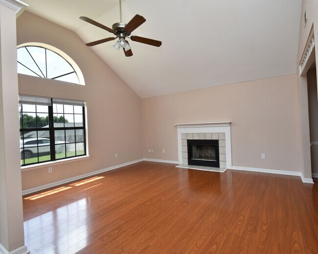 Foto del edificio - West Augusta Beautiful Home