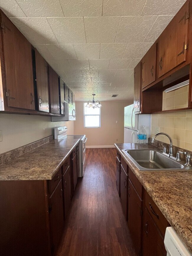 Building Photo - Available Now! Central 2 Bed Home In Shiloh