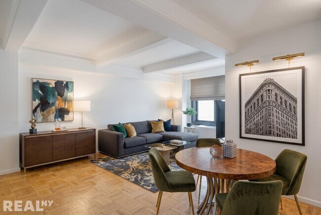 Foto del edificio - 101 W 55th St