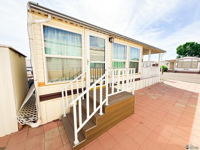 Foto del edificio - 6649 E 32nd St