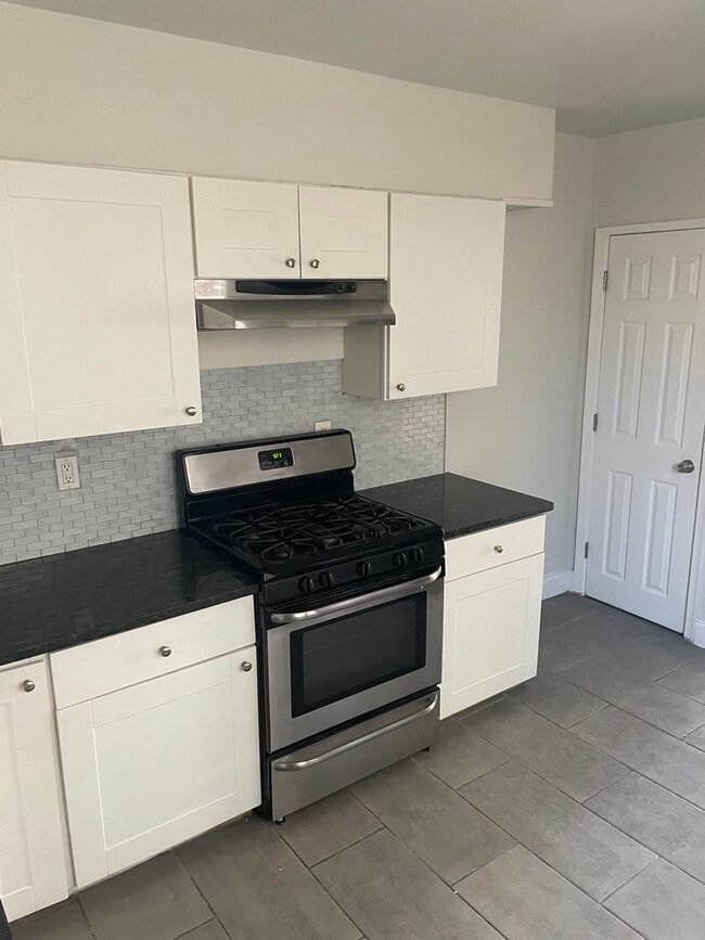 Building Photo - 4731 Princeton Ave