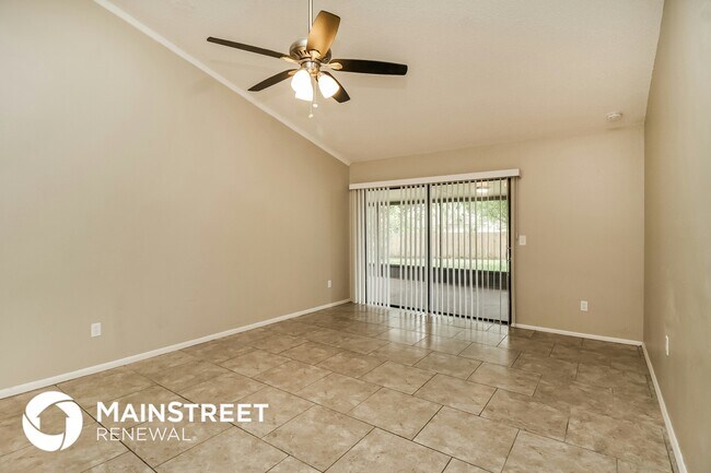 Building Photo - 6138 Ranier Dr