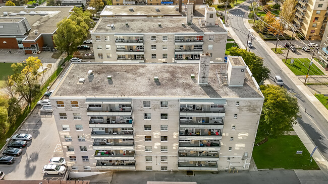 Building Photo - G & M Apartments