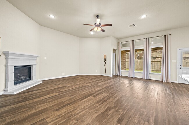Foto del edificio - 15114 Winthrop Manor Way