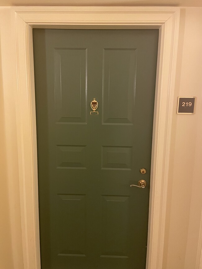 Foto del edificio - 2204 Westcourt Ln