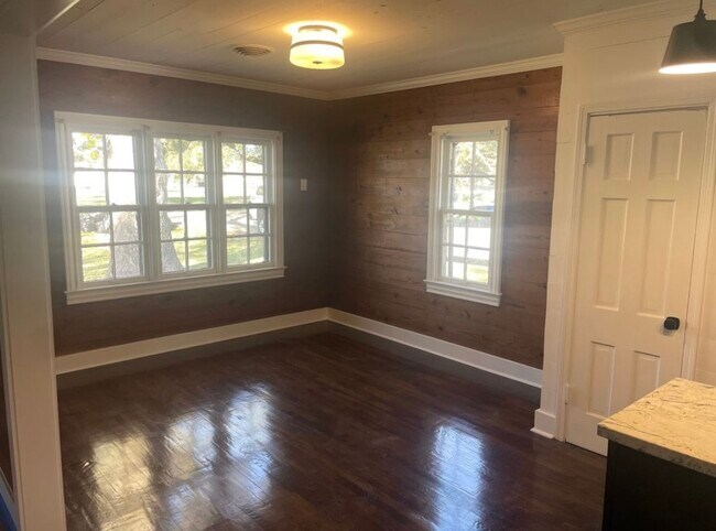 Foto del edificio - 321 S Arcola St