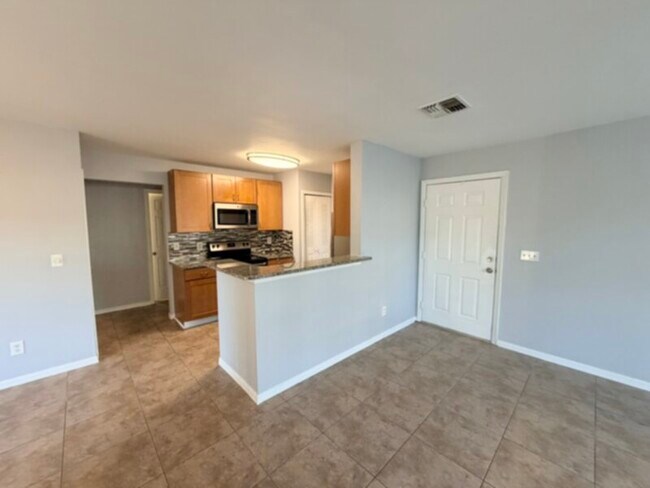 Foto del edificio - 2 bedroom 2 bath 1st floor condo in the Hidden Village Condos of Lake Mary