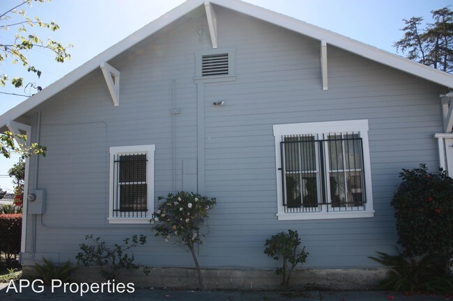 Building Photo - 607 W La Jolla St