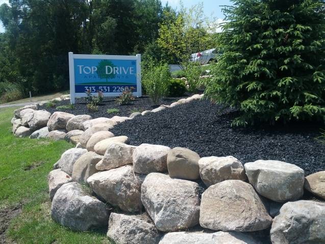 Building Photo - 12890 Outer Dr W