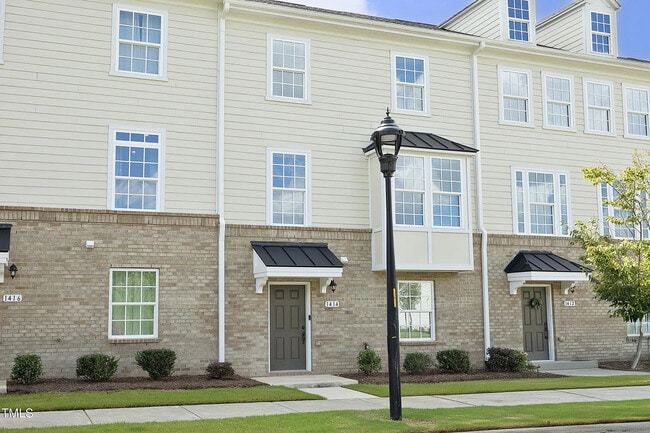 Room in Townhome on Excelsior Grand Ave - Room in Townhome on Excelsior Grand Ave