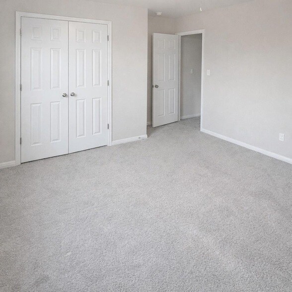 Building Photo - 3200 W College Park Dr