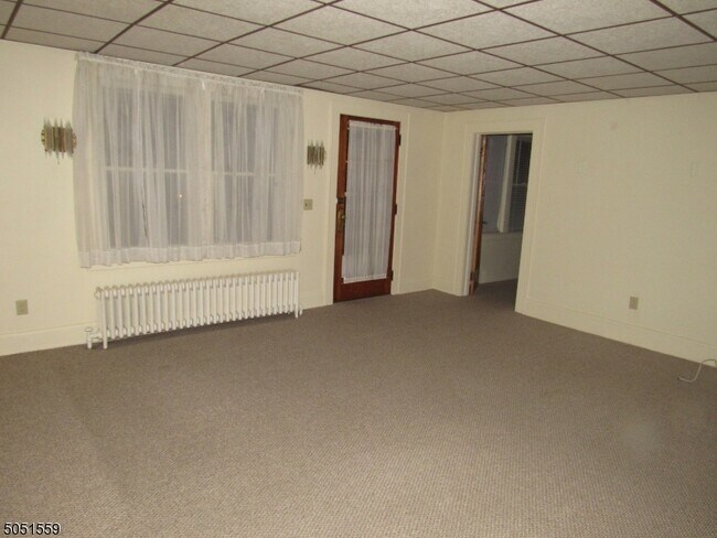 Foto del edificio - 165 Adamsville Rd N