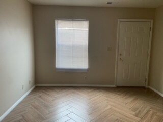 Primary Photo - 5900 Kreager Ln