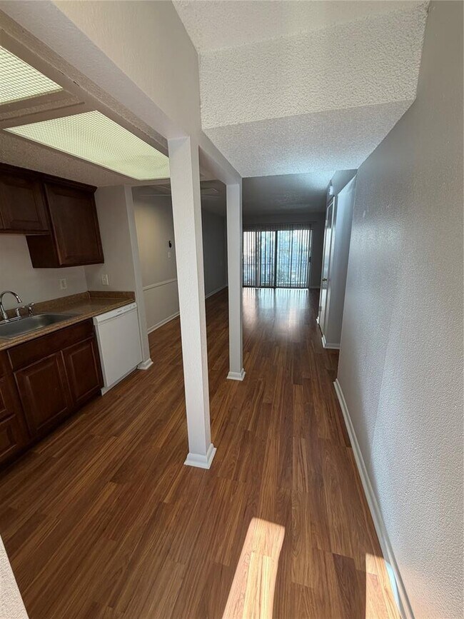 Foto del edificio - 1725 Toomey Rd