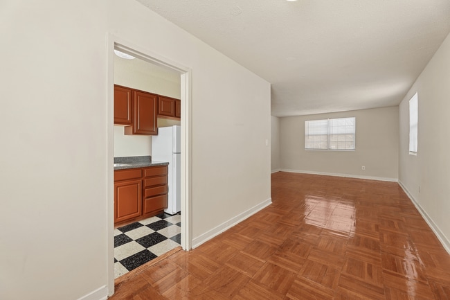 Building Photo - Olde Salem Village