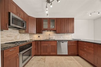 Building Photo - 1111 Potomac Dr