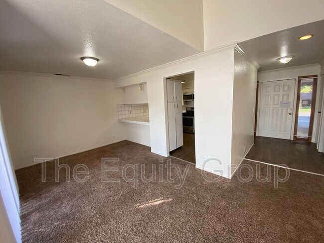 Building Photo - 4805 W Iris Ave