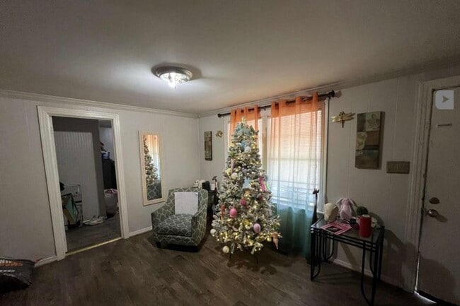 Building Photo - 4429 Main St