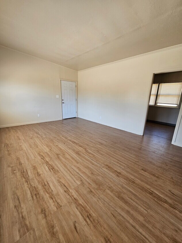 Foto principal - 450 N 3rd W