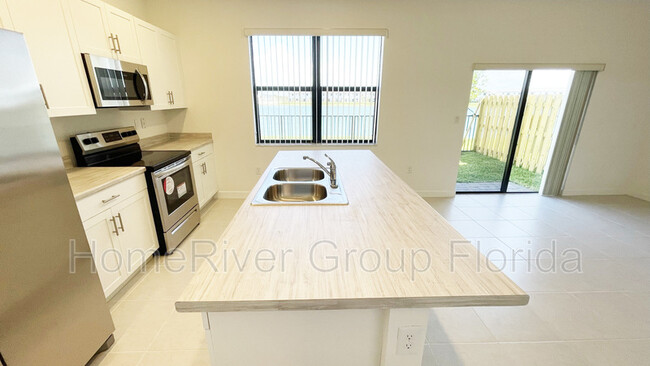 Foto del edificio - 10177 SW 231st Ln