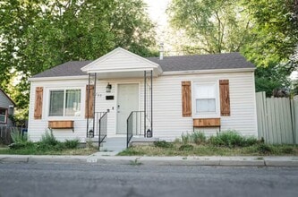 Building Photo - 769 Denver St