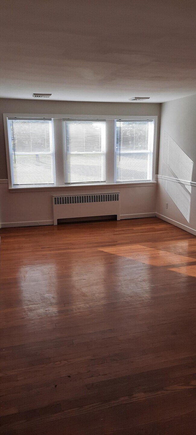 Foto del edificio - 3408 Old Orchard Rd