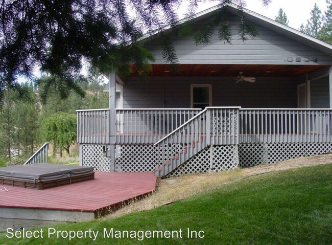 Building Photo - 528 Highland Loop Rd