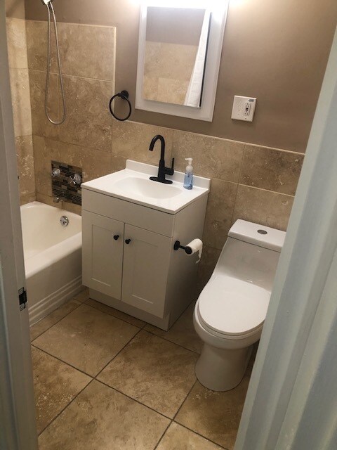 Foto del edificio - 11820 Edgewater Dr