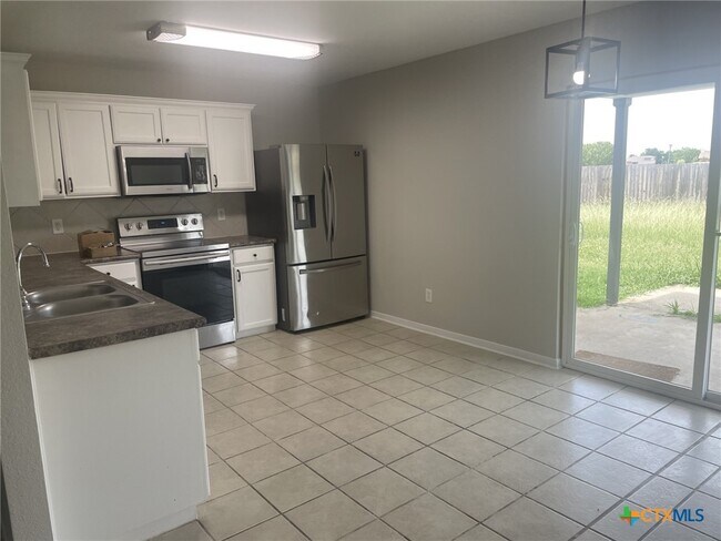 Building Photo - 4616 Indigo Dr