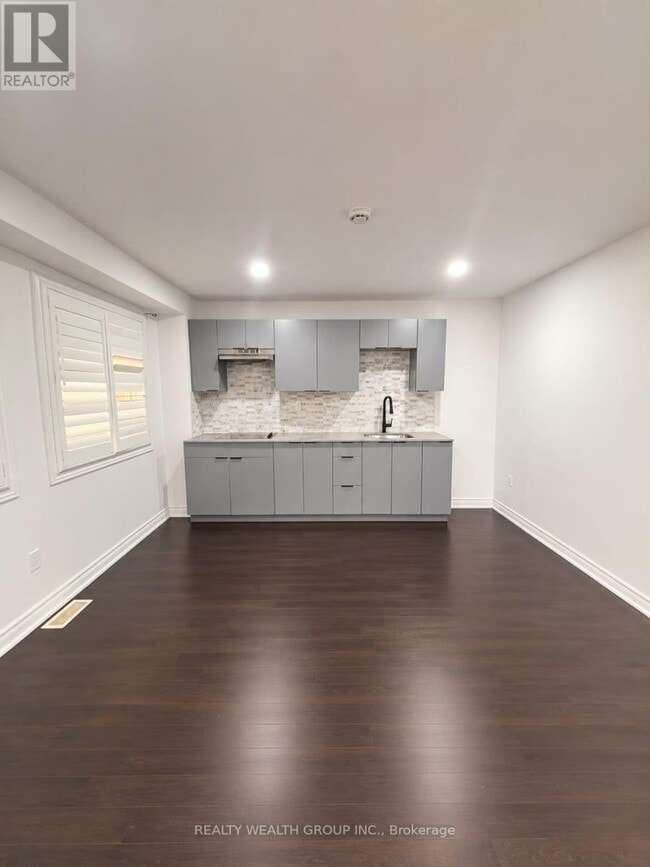 Building Photo - 13 Brider Crescent