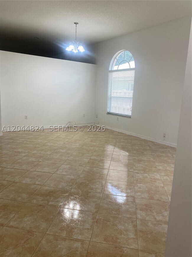 Foto del edificio - 1315 NW 143rd Ave