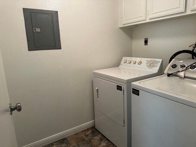 Building Photo - 3431 Artesia Blvd