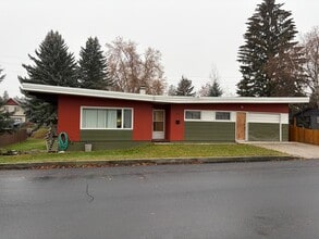 Building Photo - 708 Park Ave