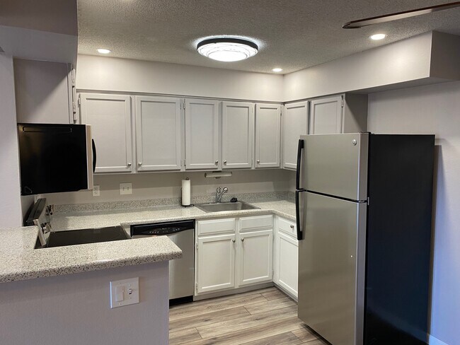 Remodeled Kitchen New SS Appliances - 341 Wright St