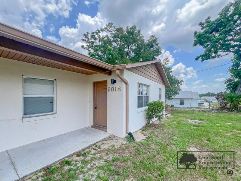 Foto principal - 5818 Charlton Dr
