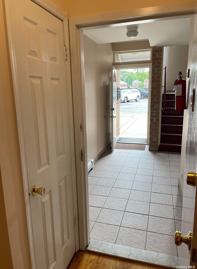 Foto del edificio - 36-14 195th St