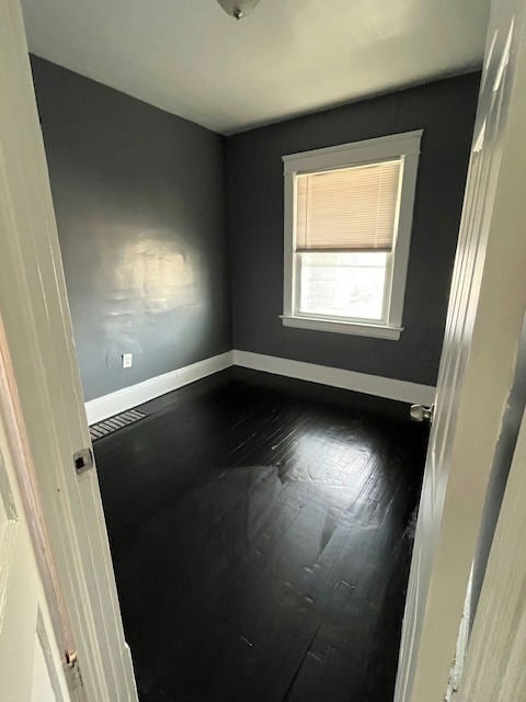 Foto del edificio - 3079 E 130th St