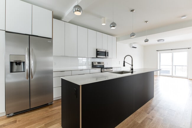 Building Photo - 54 West Ave