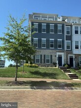 Building Photo - 1680 Dunnington Pl